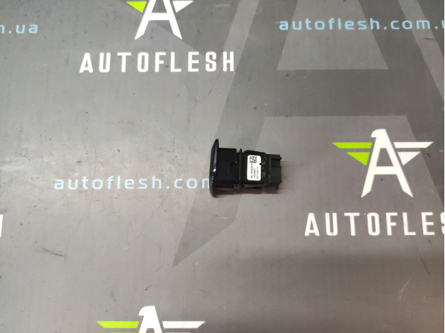 Кнопка ECO 251B43225R Renault Zoe Кнопка ECO 251B43225R Renault Zoe