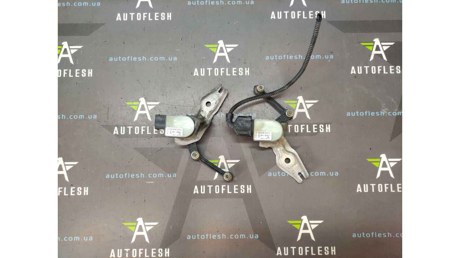 Б/в датчик положення кузова 7L0616213C, 7L0616214C для Audi A8, Q7/ Porsche Cayenne/ Volkswagen Touareg Б/в датчик положення кузова 7L0616213C, 7L0616214C для Audi A8, Q7/ Porsche Cayenne/ Volkswagen Touareg