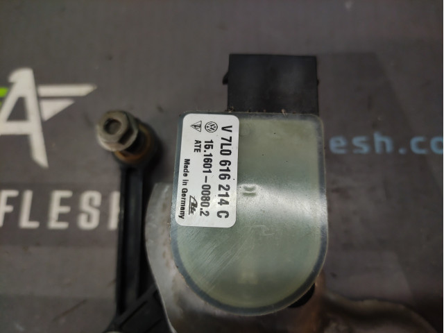 Датчик положення кузова 7L0616213C, 7L0616214C Audi A8 Q7 Porsche Cayenne Volkswagen Touareg Датчик положення кузова 7L0616213C, 7L0616214C Audi A8 Q7 Porsche Cayenne Volkswagen Touareg