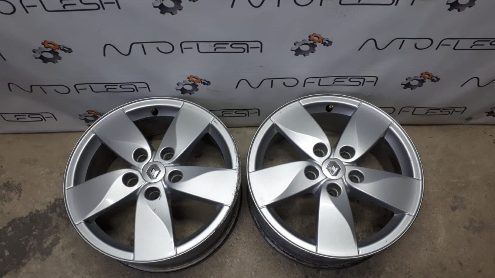 Б/у диск 6.5Jx16, ET47, 5x114.3, 403000048R для Renault Scenic III/ Megane III