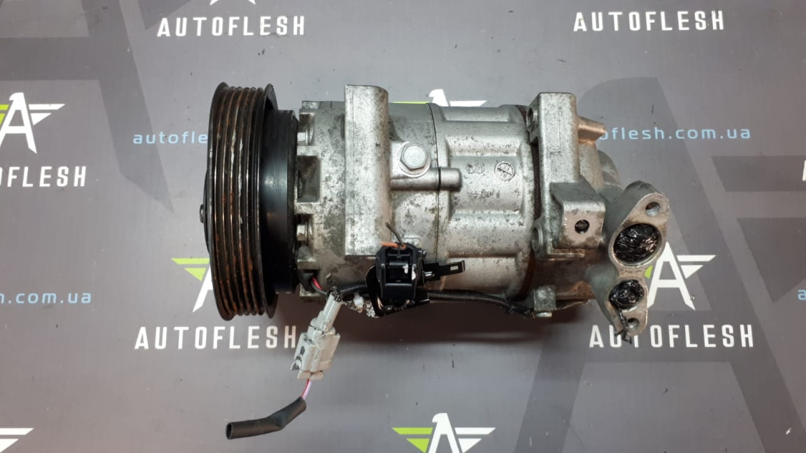 Б/у компрессор кондиционера 926002352R для Renault Captur/ Clio IV