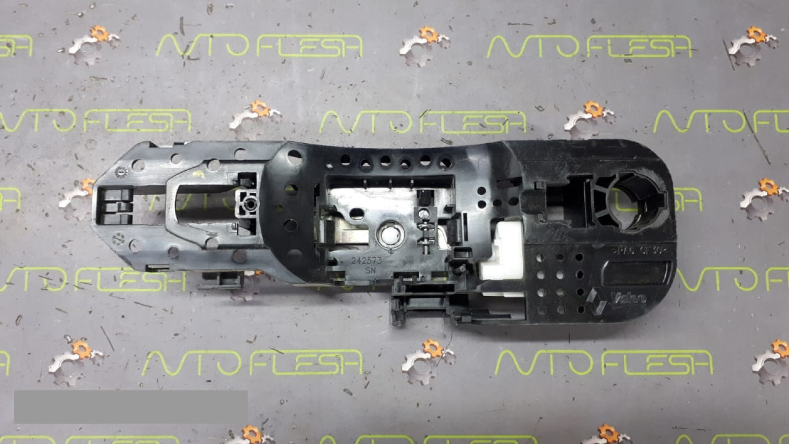 Б/у механизм ручки двери/ кронштейн ручки 806070033R для Renault Fluence/ Grand Scenic III/ Megane III/ Scenic III