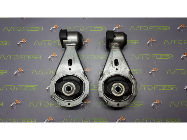 Б/у подушка двигателя нижняя правая 113560009R для Renault Megane III/ Scenic III Б/у подушка двигателя нижняя правая 113560009R для Renault Megane III/ Scenic III