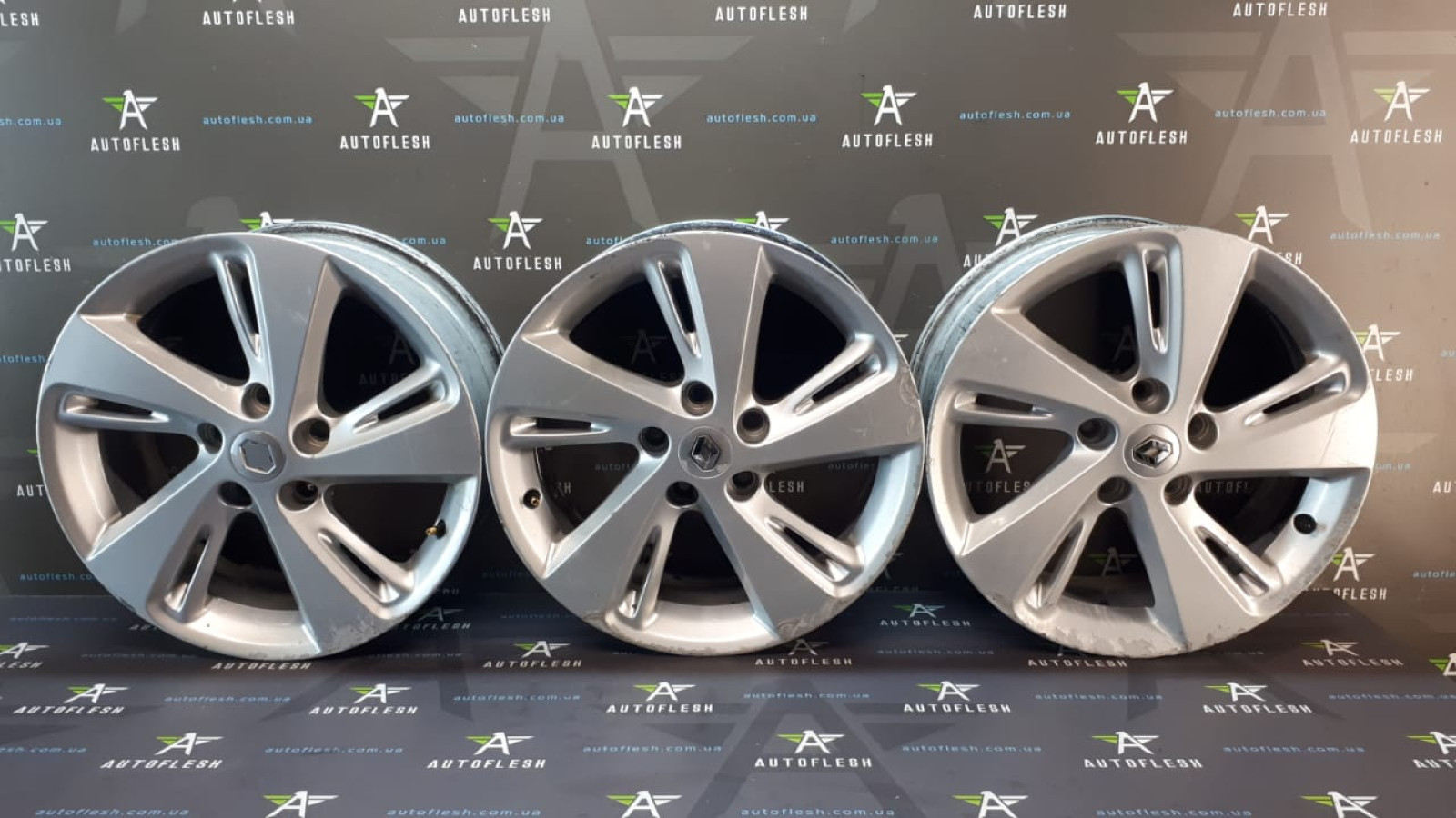 Б/у диски 403006435R, 7Jx17/ ET49, 5x114.3 для Renault Megane III/ Scenic III Б/у диски 403006435R, 7Jx17/ ET49, 5x114.3 для Renault Megane III/ Scenic III
