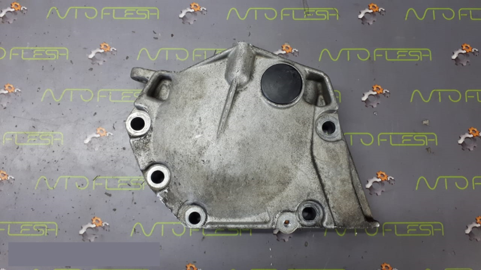 Б/у крышка ремня ГРМ 7700869508 для Dacia/ Renault Б/у крышка ремня ГРМ 7700869508 для Dacia/ Renault