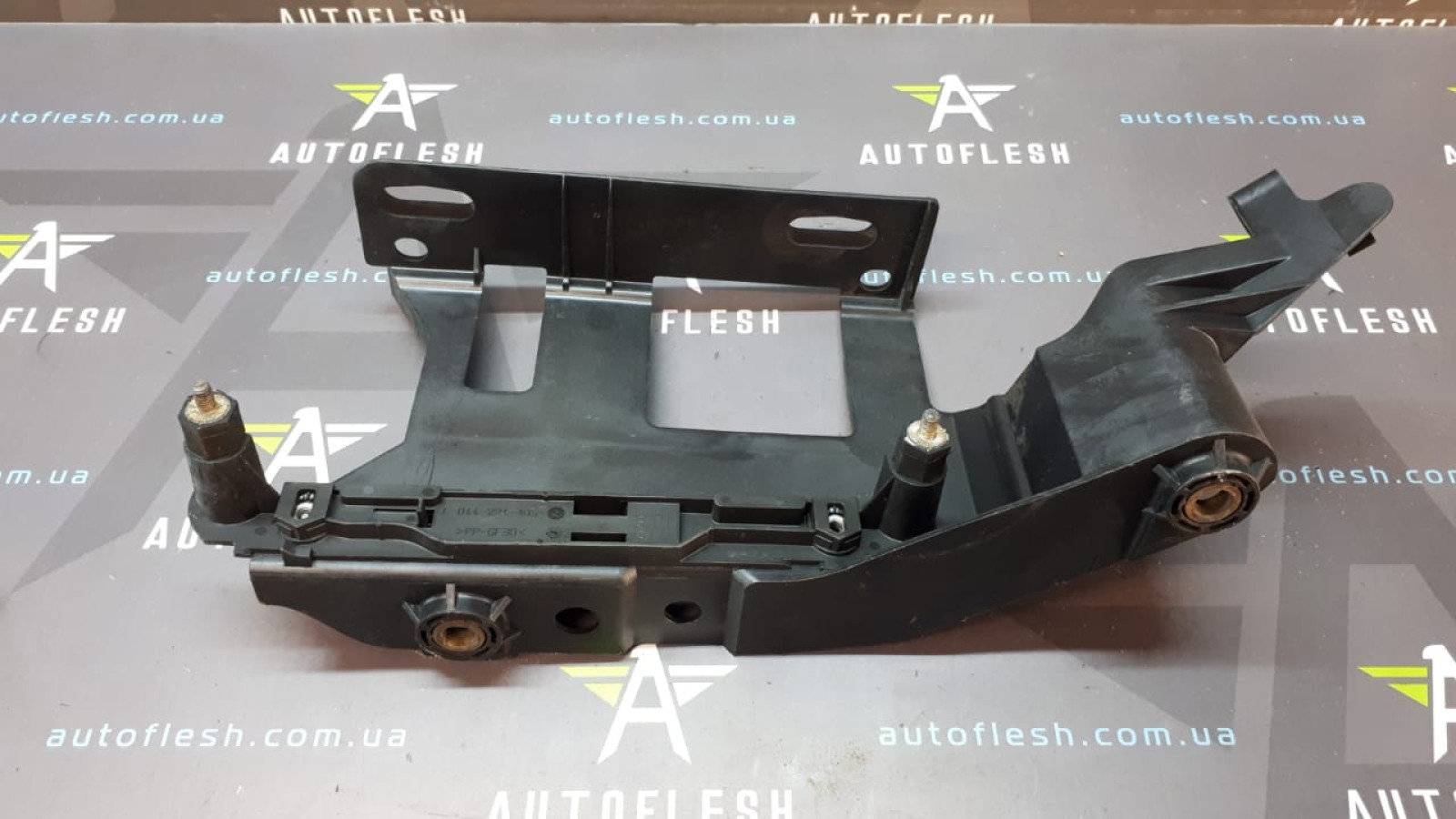 Б/у кронштейн электро-ручника 044224104 для Renault Grand Scenic II/ Laguna III/ Megane II/ Scenic II Б/у кронштейн электро-ручника 044224104 для Renault Grand Scenic II/ Laguna III/ Megane II/ Scenic II