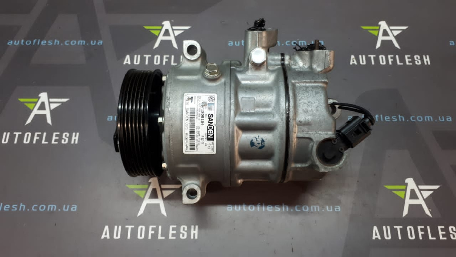 Б/у компрессор кондиционера 1K0820808B для Audi/ Seat/ Skoda/ Volkswagen