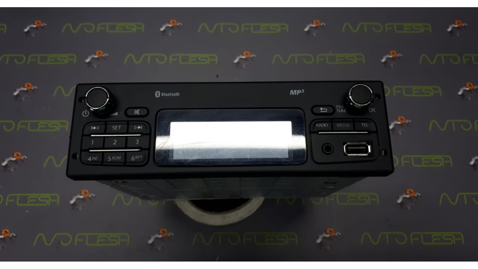 Б/у автомагнітола 281151545R для Renault Kangoo/ Mercedes Citan