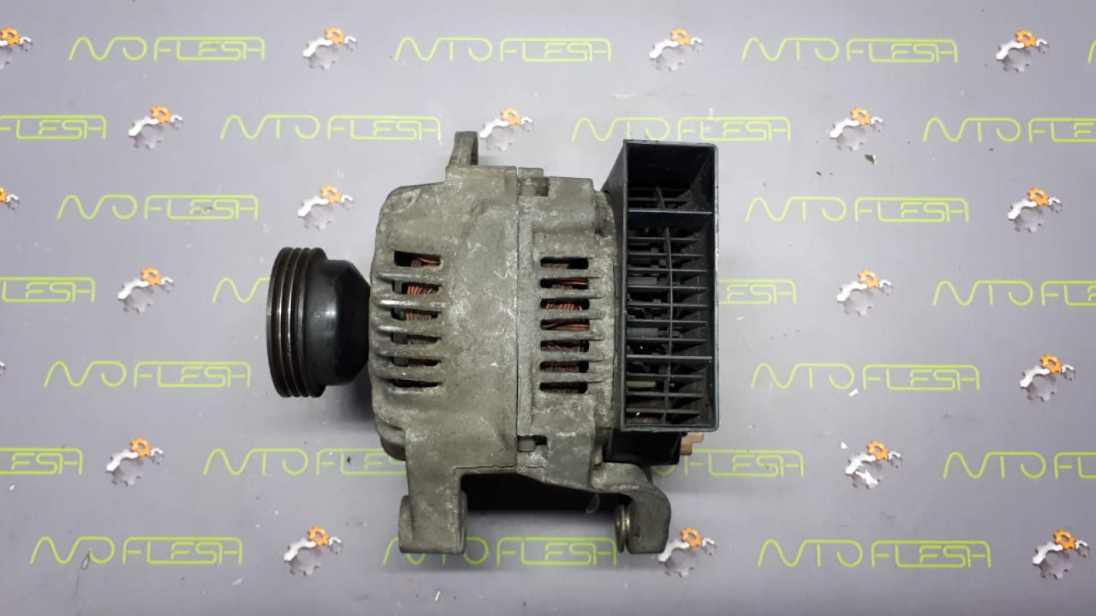Б/у генератор 7700870279 75A для Renault Clio II/ Kangoo