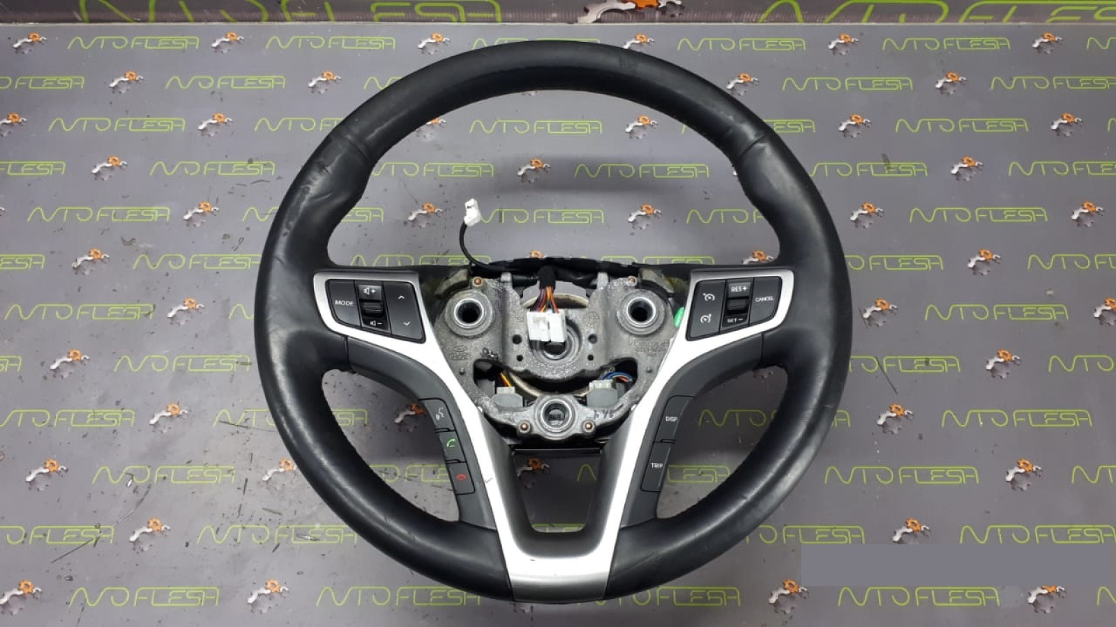 Б/у руль/ рулевое колесо 561003Z332RY для Hyundai i40 (2012-2016)