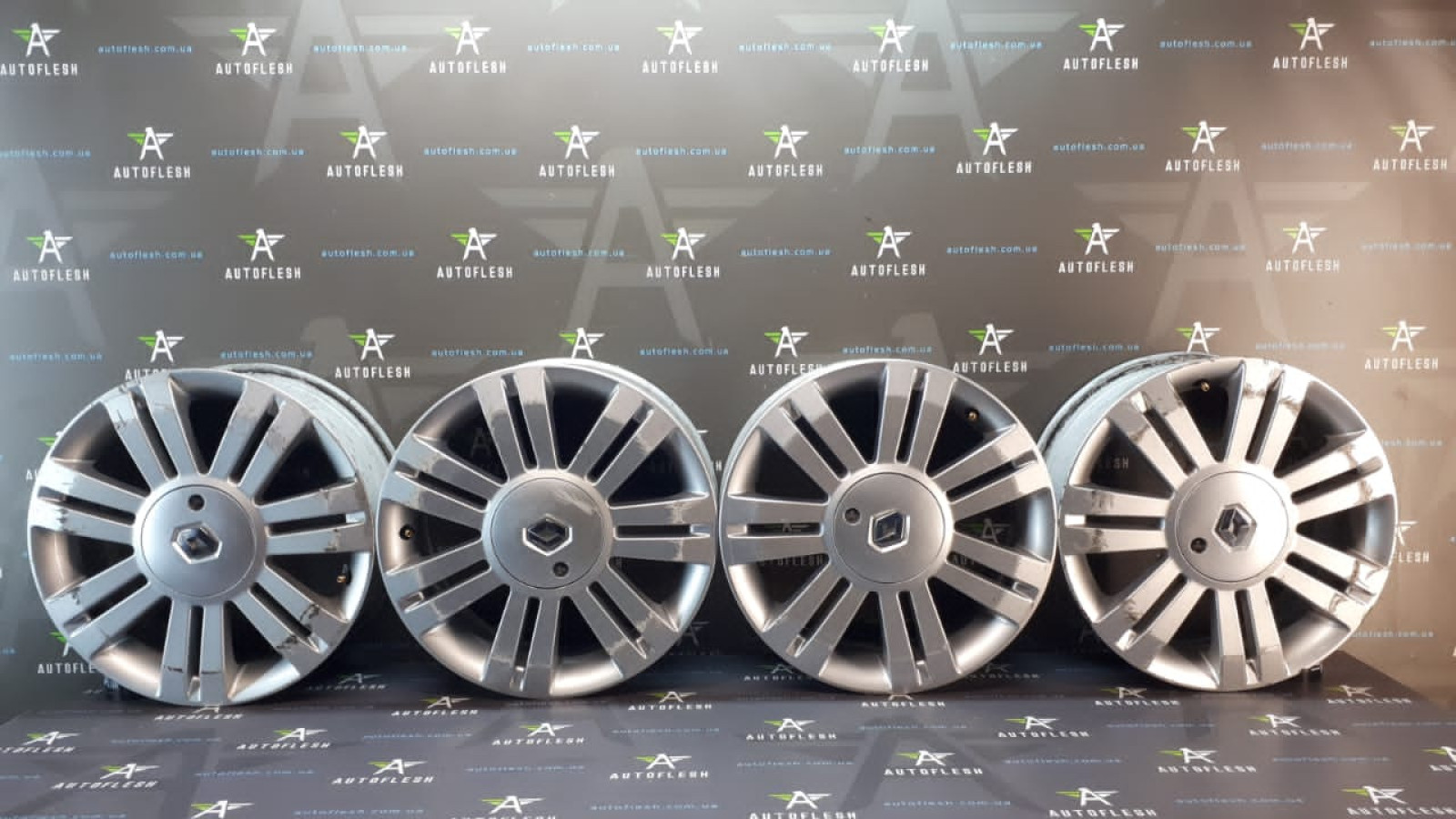 Б/у диски R16 403008844R, 6Jx16/ ET50, разболтовка 4×100 “DARK METALLIC” для Renault