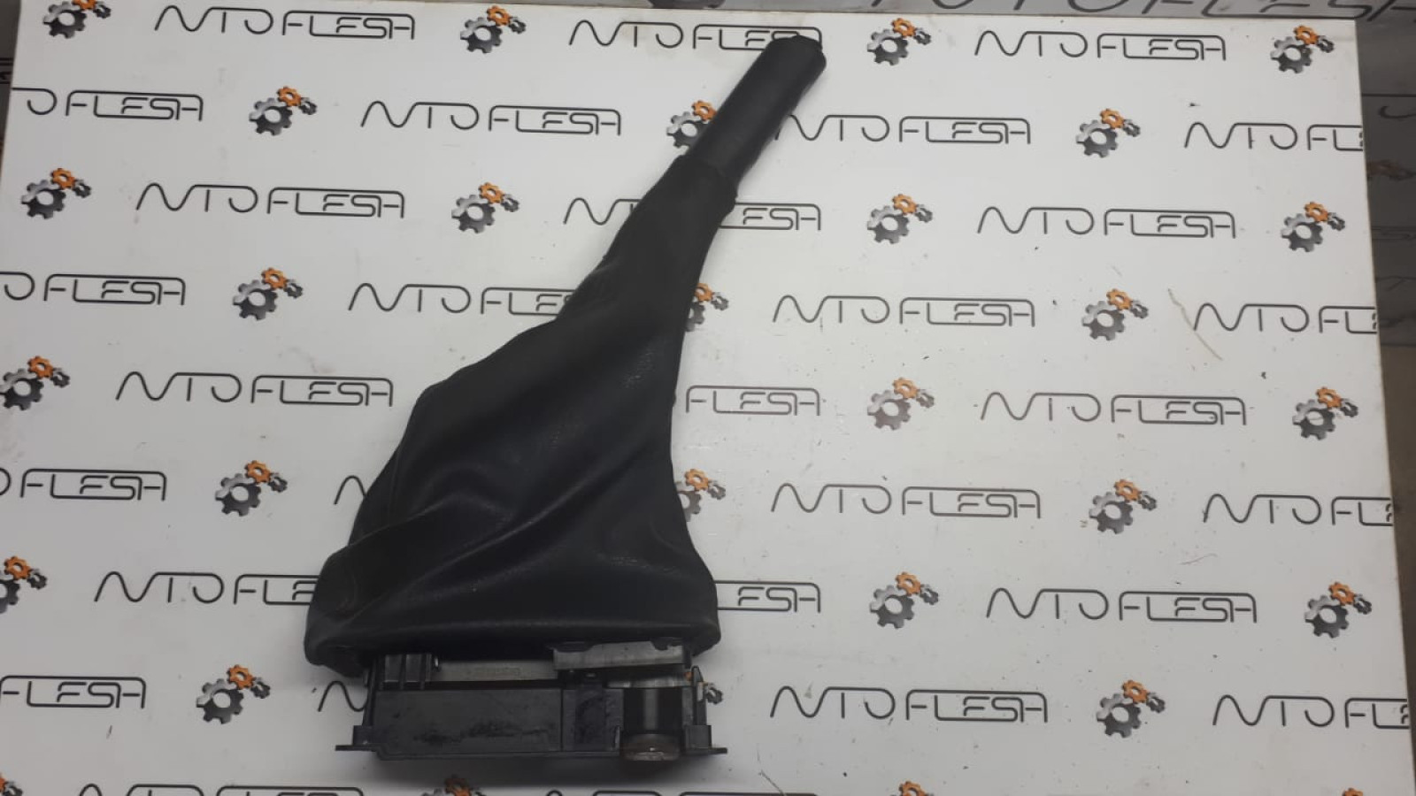 Б/у рычаг стояночного тормоза 8200415115 для Nissan/ Opel/ Renault/ Vauxhall