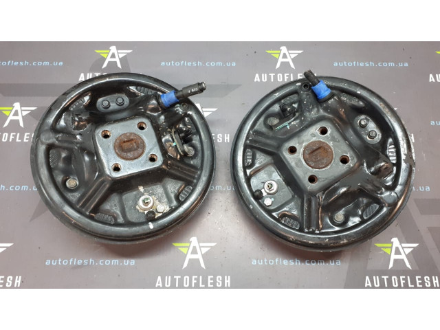 Б/у тормозной барабан 432007320R, 432001501R  для Dacia/ Fiat/ Lancia/ Mercedes/ Renault