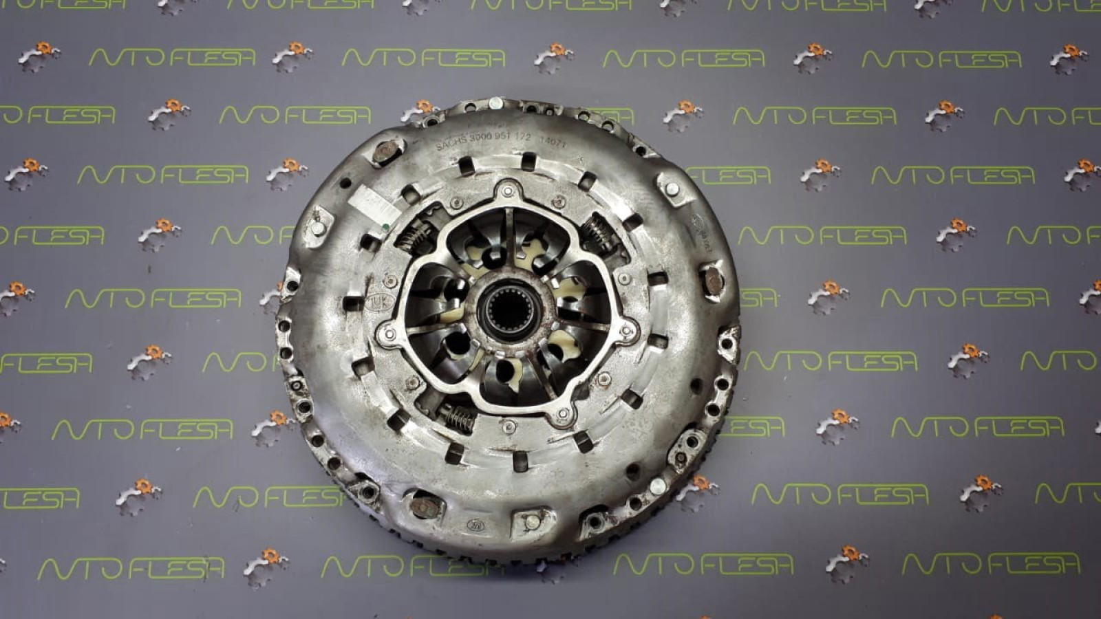 Б/у маховик SACHS 2294001155 для Nissan/ Renault Б/у маховик SACHS 2294001155 для Nissan/ Renault