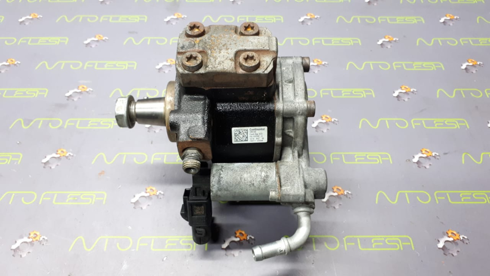 Б/у топливный насос (ТНВД) 1.6 TDI 03L130755E для Audi/ Seat/ Skoda/ Volkswagen