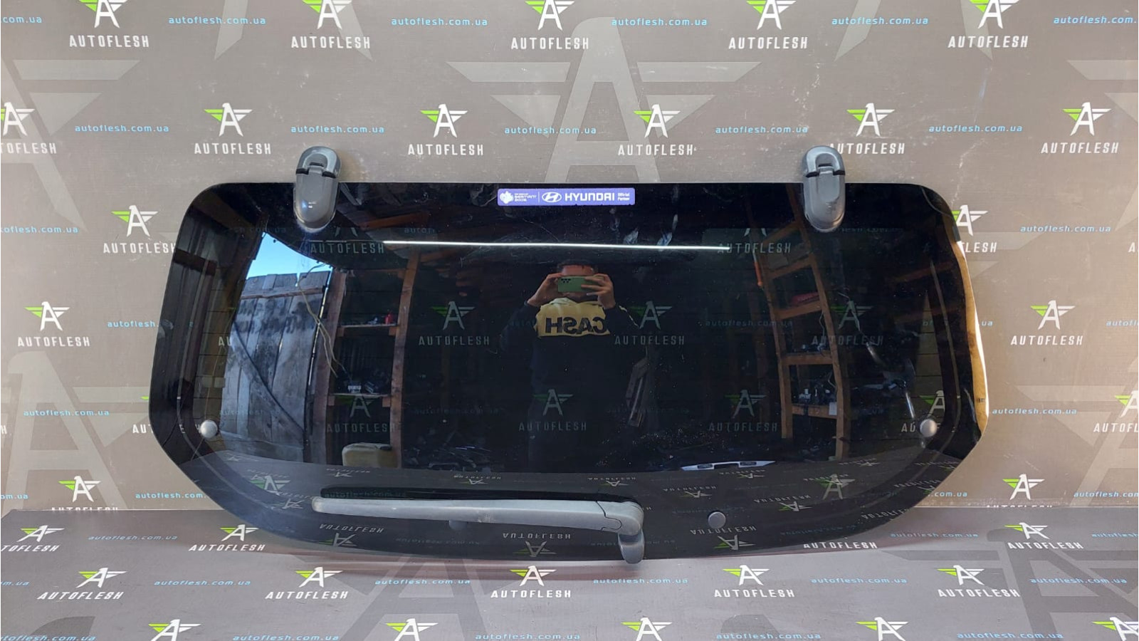 Б/у стекло крышки багажника 871112E000, 871112E011, 871112E021 для Hyundai Tucson