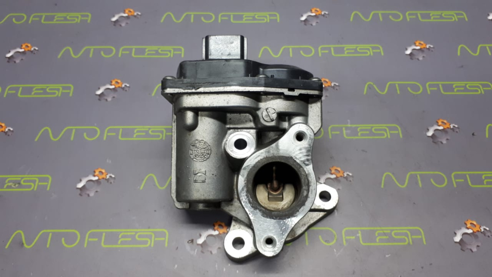 Б/у дроссельная заслонка 147104647R 1.5 dCi для Mercedes/ Nissan/ Renault