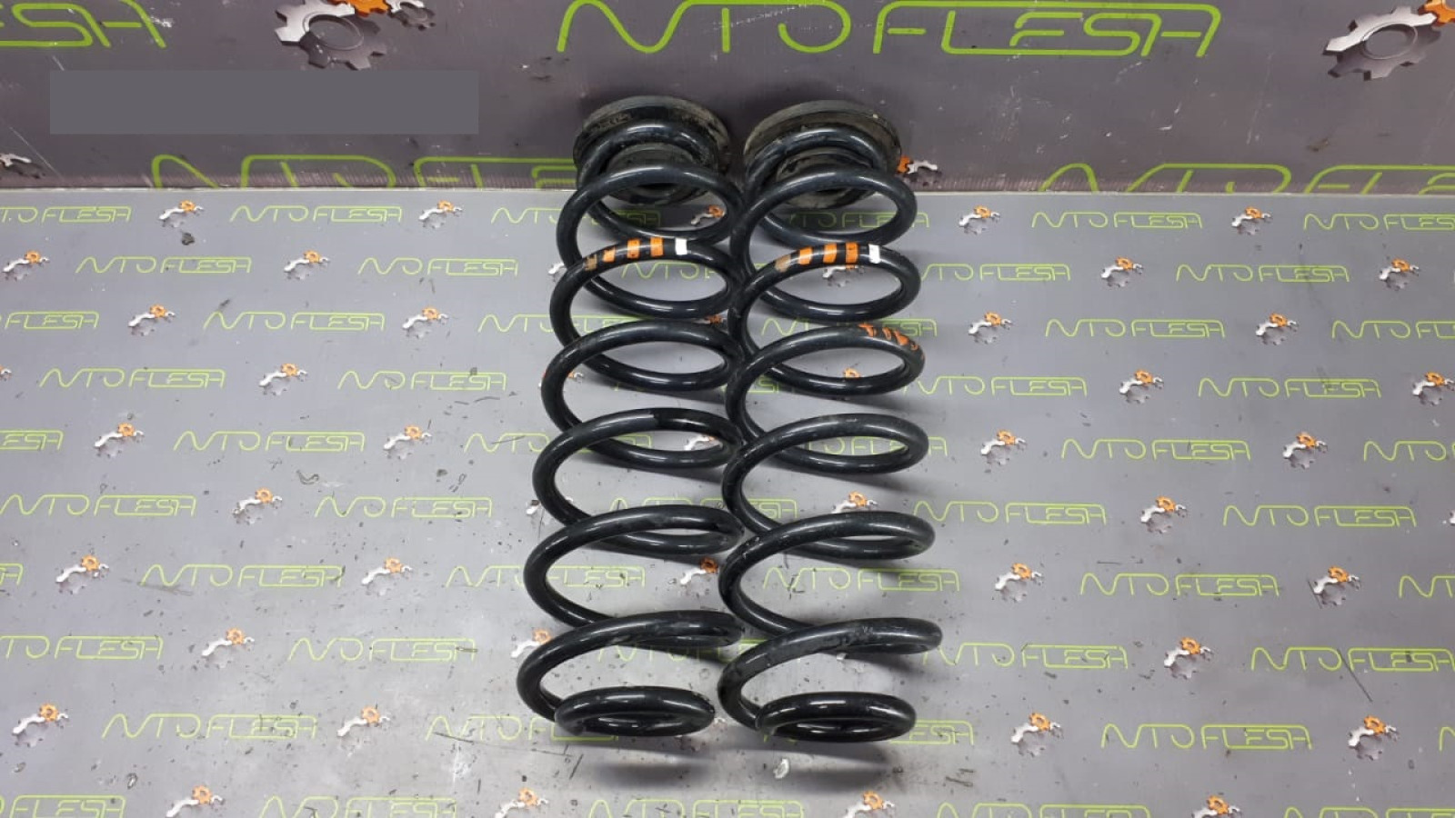 Б/у пружина задняя с подушкой 1K0511115BK, 1K0512297D для Volkswagen Touran