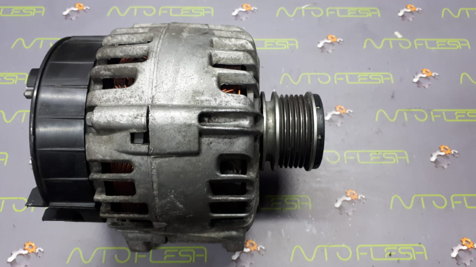 Б/у генератор 1.5 dCi 231000026R для Dacia/ Renault