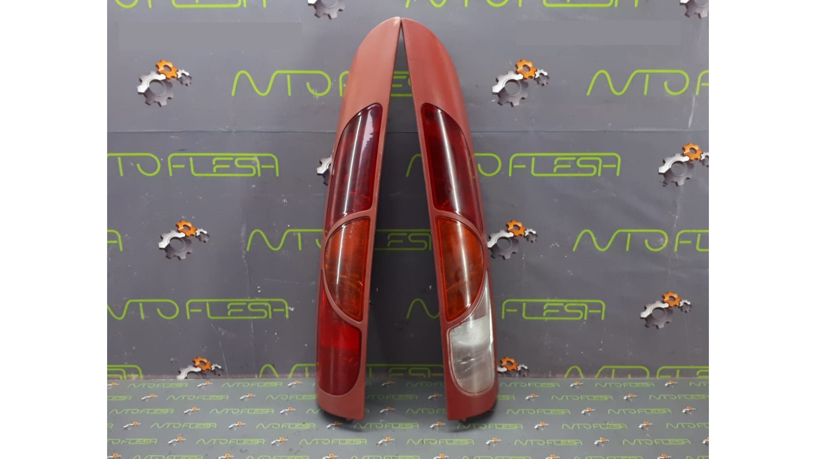 Б/у фонарь задний 7700308717, 7700308718 для Renault Kangoo I