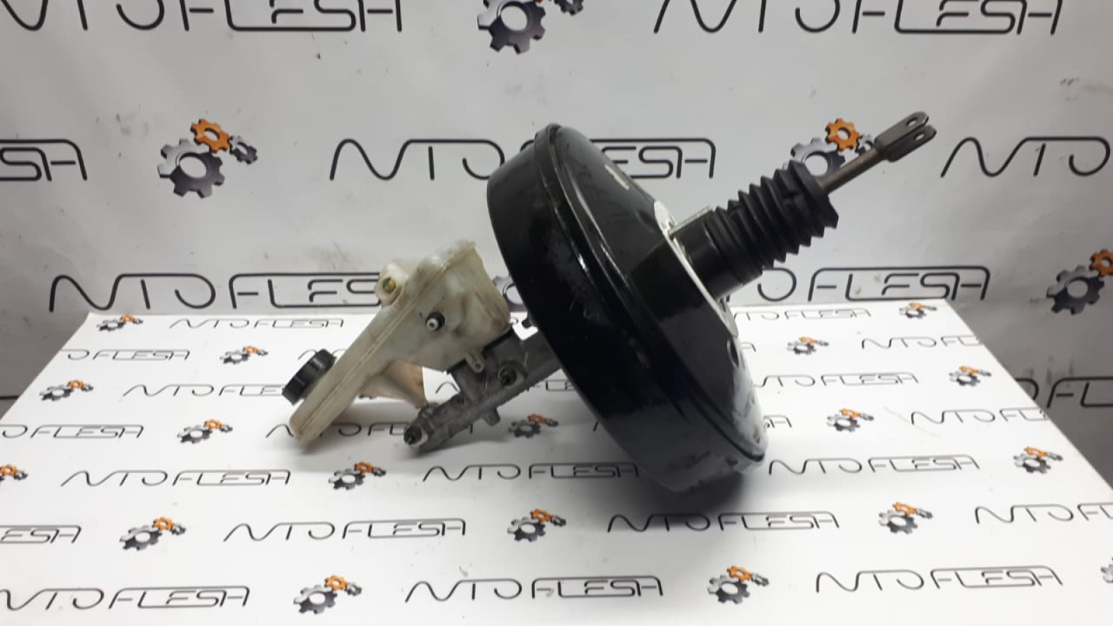 Б/у вакуумный усилитель тормозов 8200837097 для Nissan Primastar/ Opel Vivaro/ Renault Trafic II Б/у вакуумный усилитель тормозов 8200837097 для Nissan Primastar/ Opel Vivaro/ Renault Trafic II