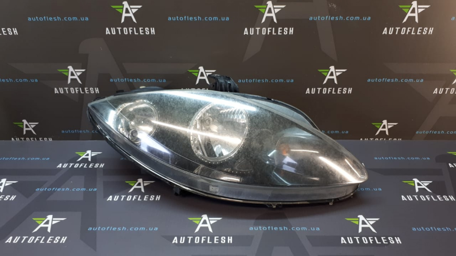 Б/у фара правая 5P1941006D для Seat Altea, Altea XL/ Leon/ Toledo III Б/у фара правая 5P1941006D для Seat Altea, Altea XL/ Leon/ Toledo III