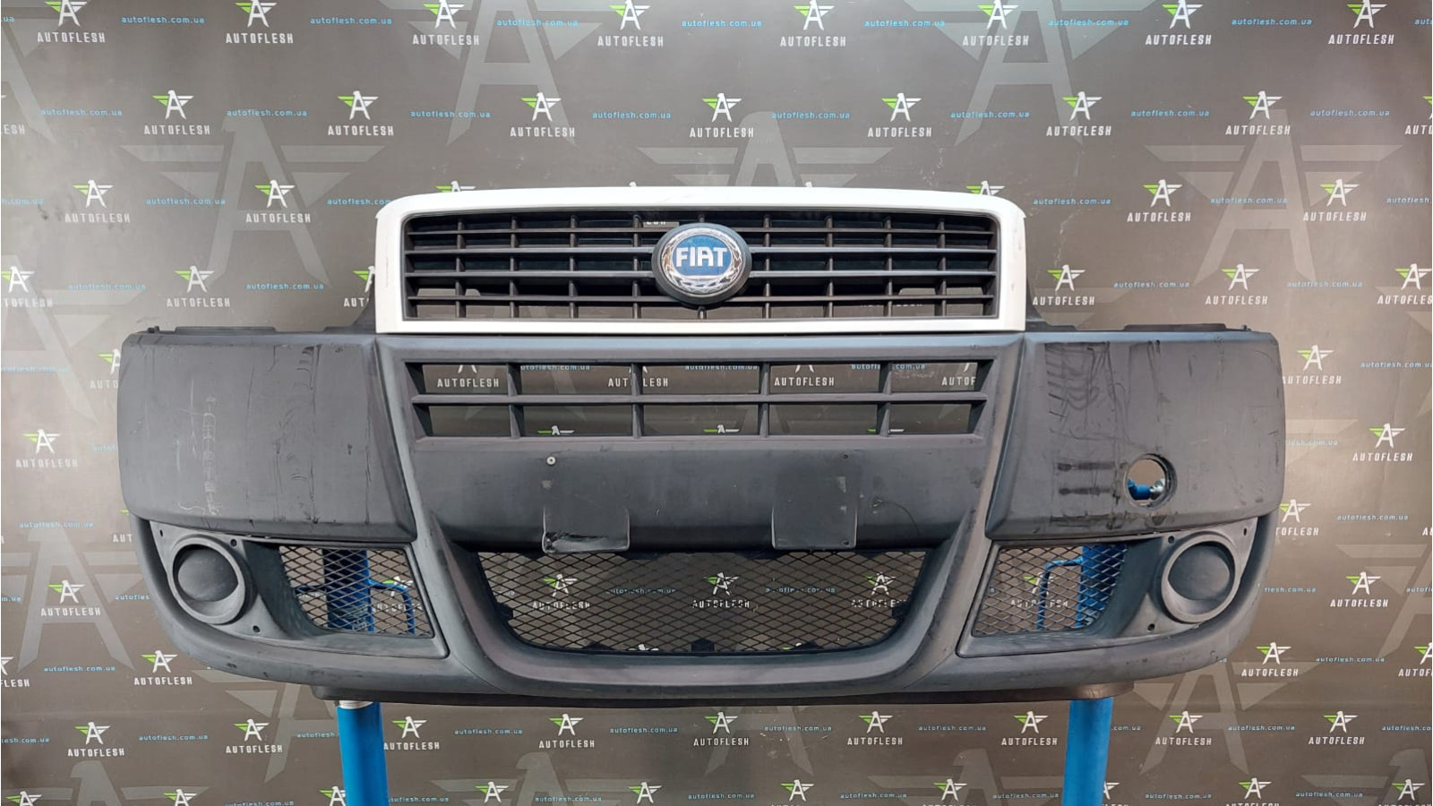 Б/у бампер передний в сборе 735417815, 735418095 для Fiat Doblo