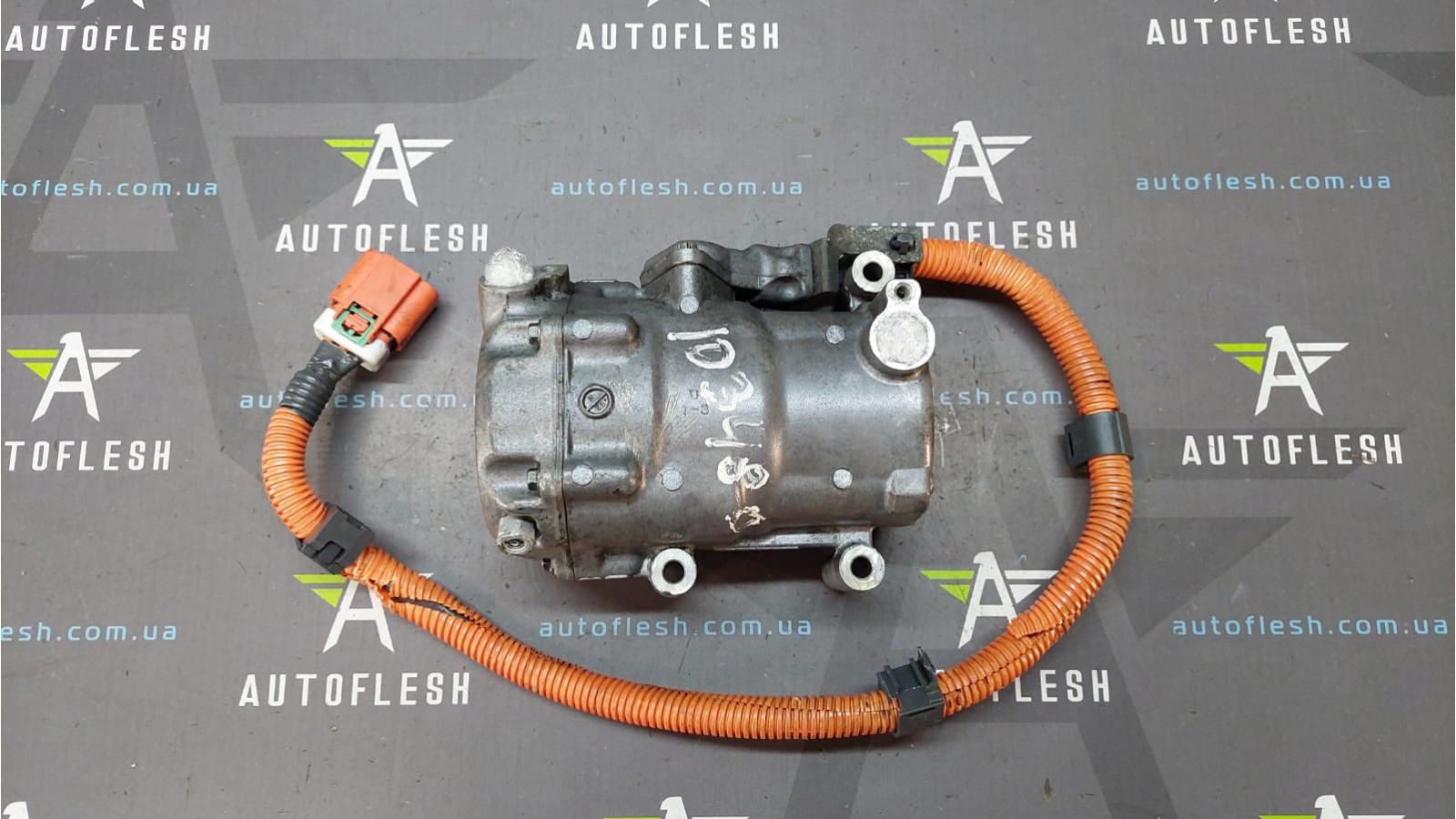 Б/у компрессор кондиционера 8837047010, 1.5 Hybrid для Toyota Prius