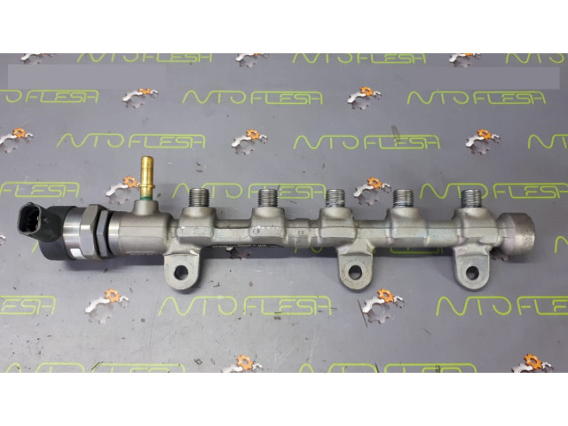 Б/у топливная рейка/ рампа топливная 8200610223, 0445214250, 2.0 dCi для Nissan/ Renault Б/у топливная рейка/ рампа топливная 8200610223, 0445214250, 2.0 dCi для Nissan/ Renault