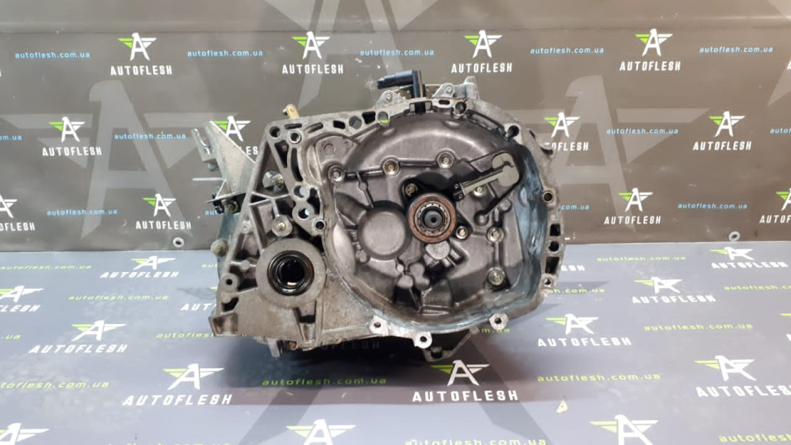 Б/у КПП/ коробка передач в сборе JR5104/ 8200133311, 1.6 для Renault Megane II/ Scenic II