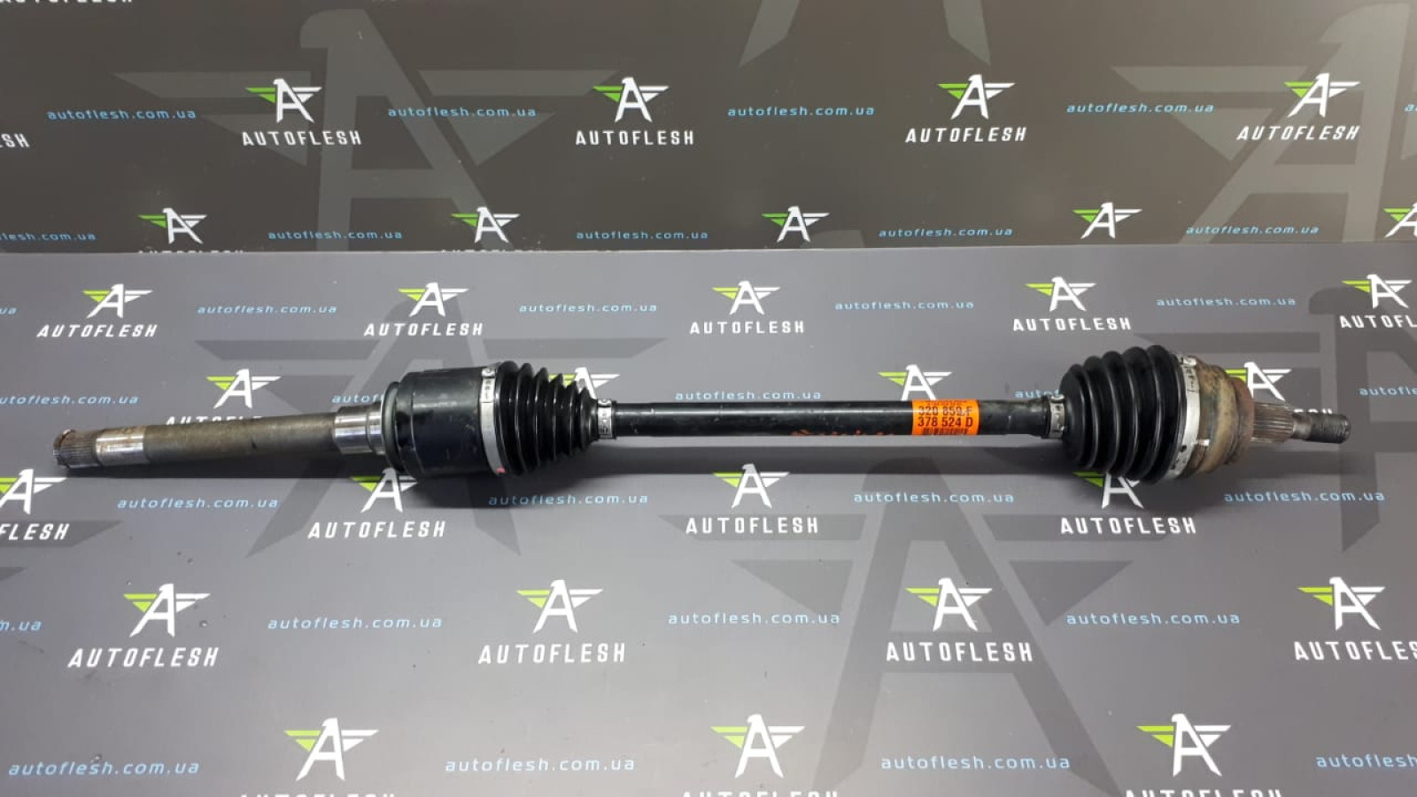 Б/у привод передний правый/ полуось A1643302401 для Mercedes M-Class