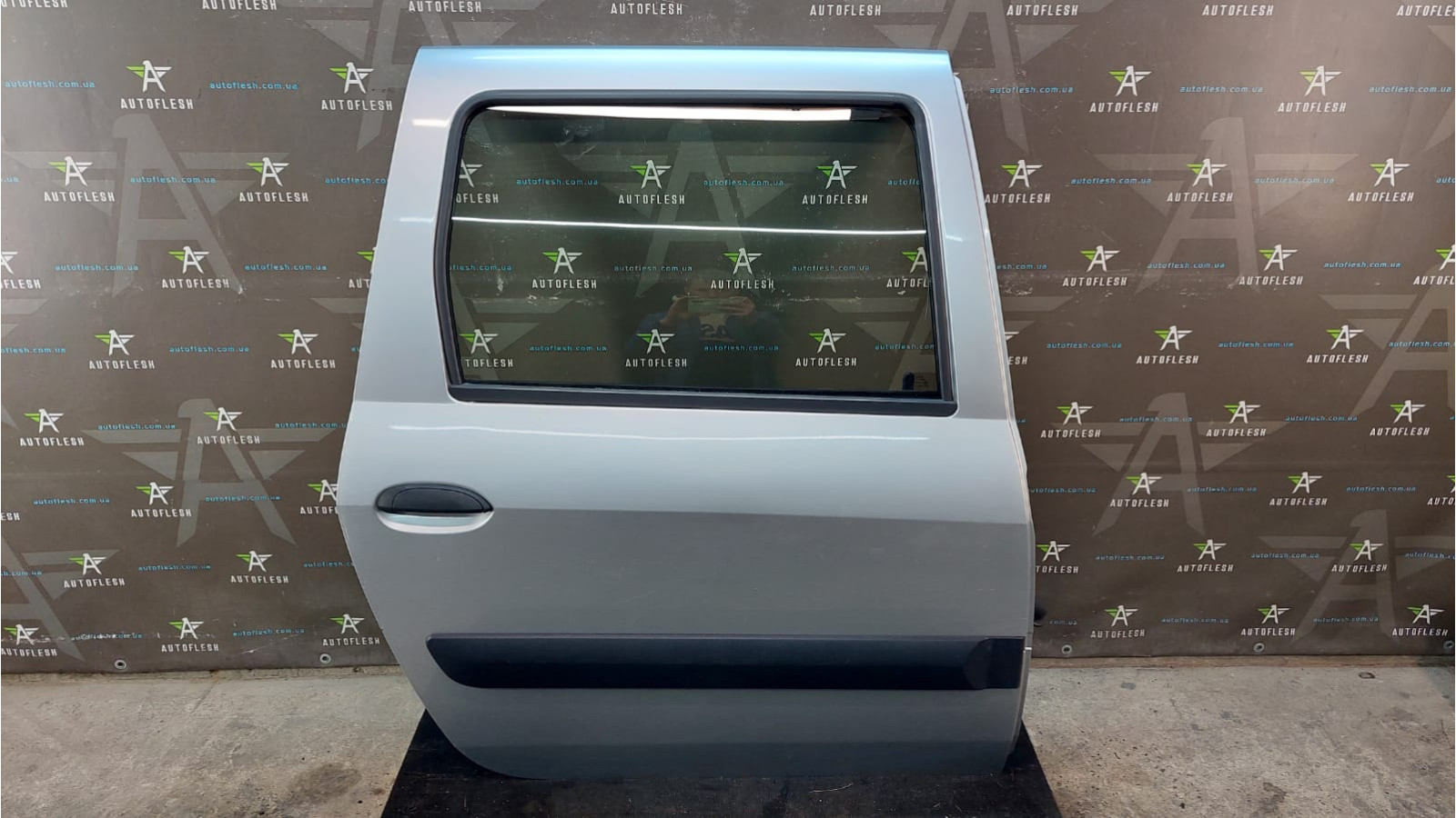 Б/у дверь задняя правая 821009310R, 6001548834R, OVKPW для Dacia Logan MCV
