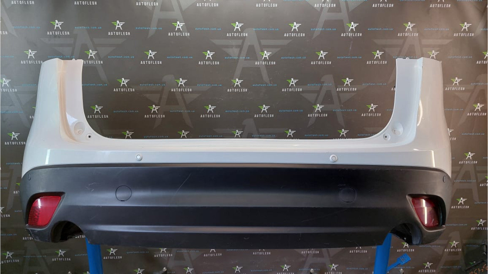 Б/у бампер задний в сборе KDY35022XF, KD5351660, KD8151650 для Mazda CX-5