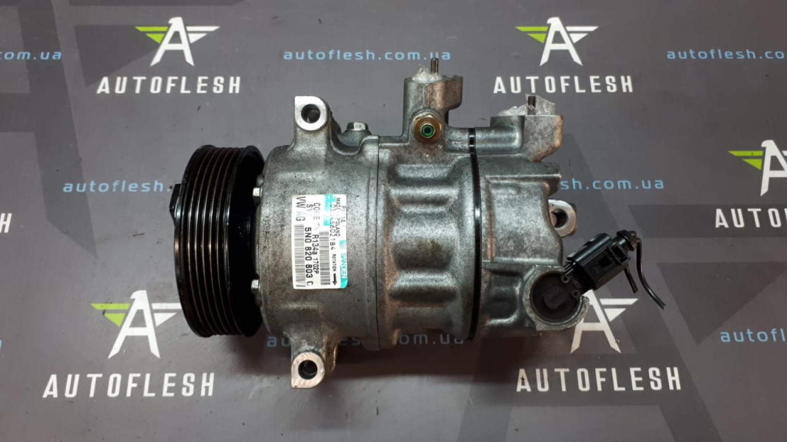 Б/у компрессор кондиционера 5N0820803C, 030466021 для Audi/ Seat/ Skoda/ Volkswagen