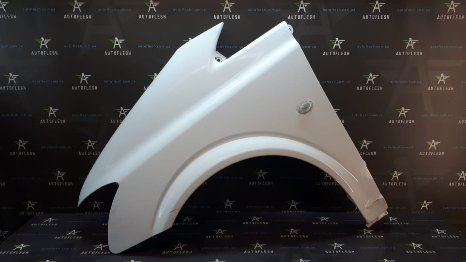 Б/у крыло переднее левое A6398800700, A6398810001 для Mercedes Vito
