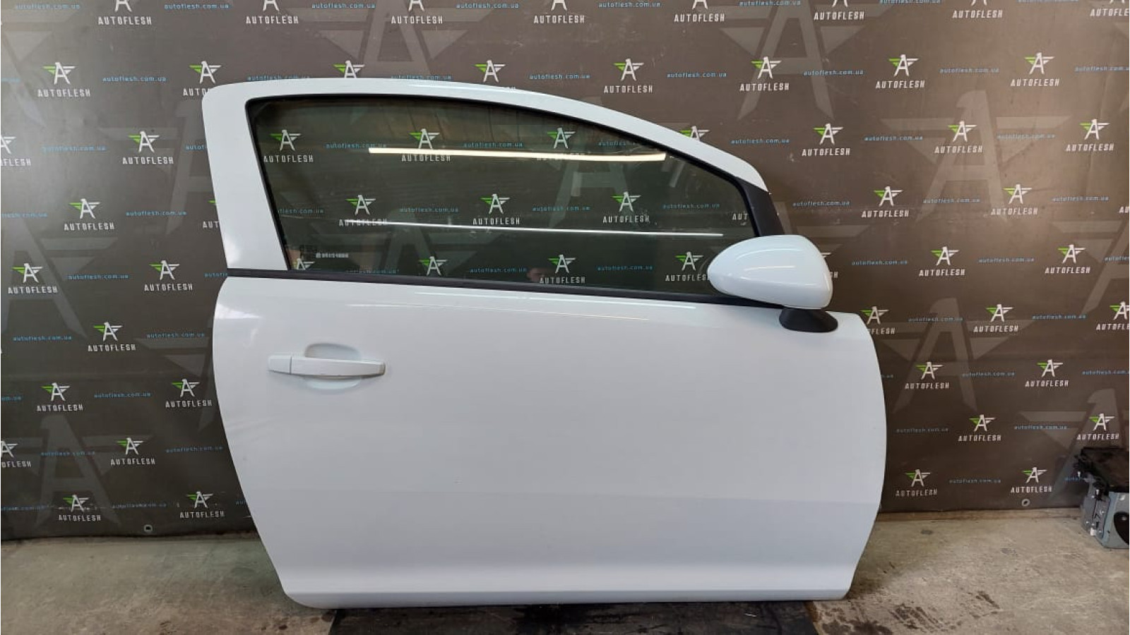 Б/у дверь передняя правая 93191127 для Opel Corsa D