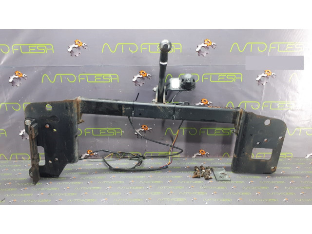 Б/у фаркоп в сборе 430200, Thule для Hyundai Tucson