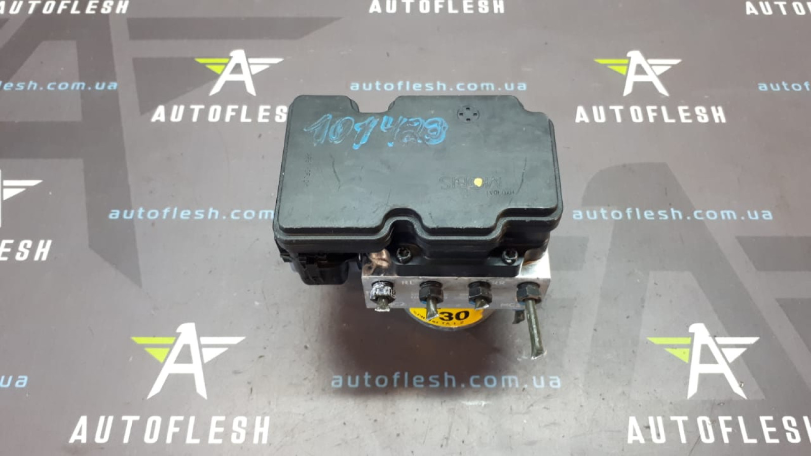 Б/у блок ABS 61589-44200, 1Y589-20100, 1Y589-30100 для KIA Picanto
