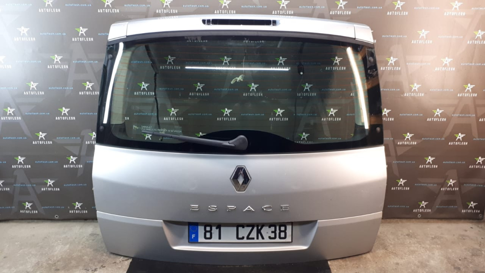 Б/у крышка багажника/ ляда 8200005943 для Renault Espace IV Б/у крышка багажника/ ляда 8200005943 для Renault Espace IV