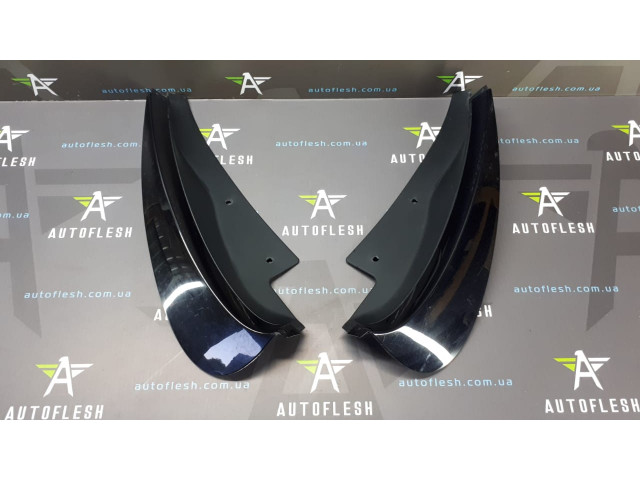 Б/у накладка крыла заднего 833300753R, 833313257R для Renault Zoe