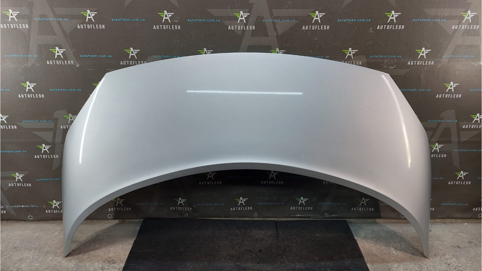Б/у капот 7751474289 для Renault Grand Scenic II/ Scenic II Б/у капот 7751474289 для Renault Grand Scenic II/ Scenic II