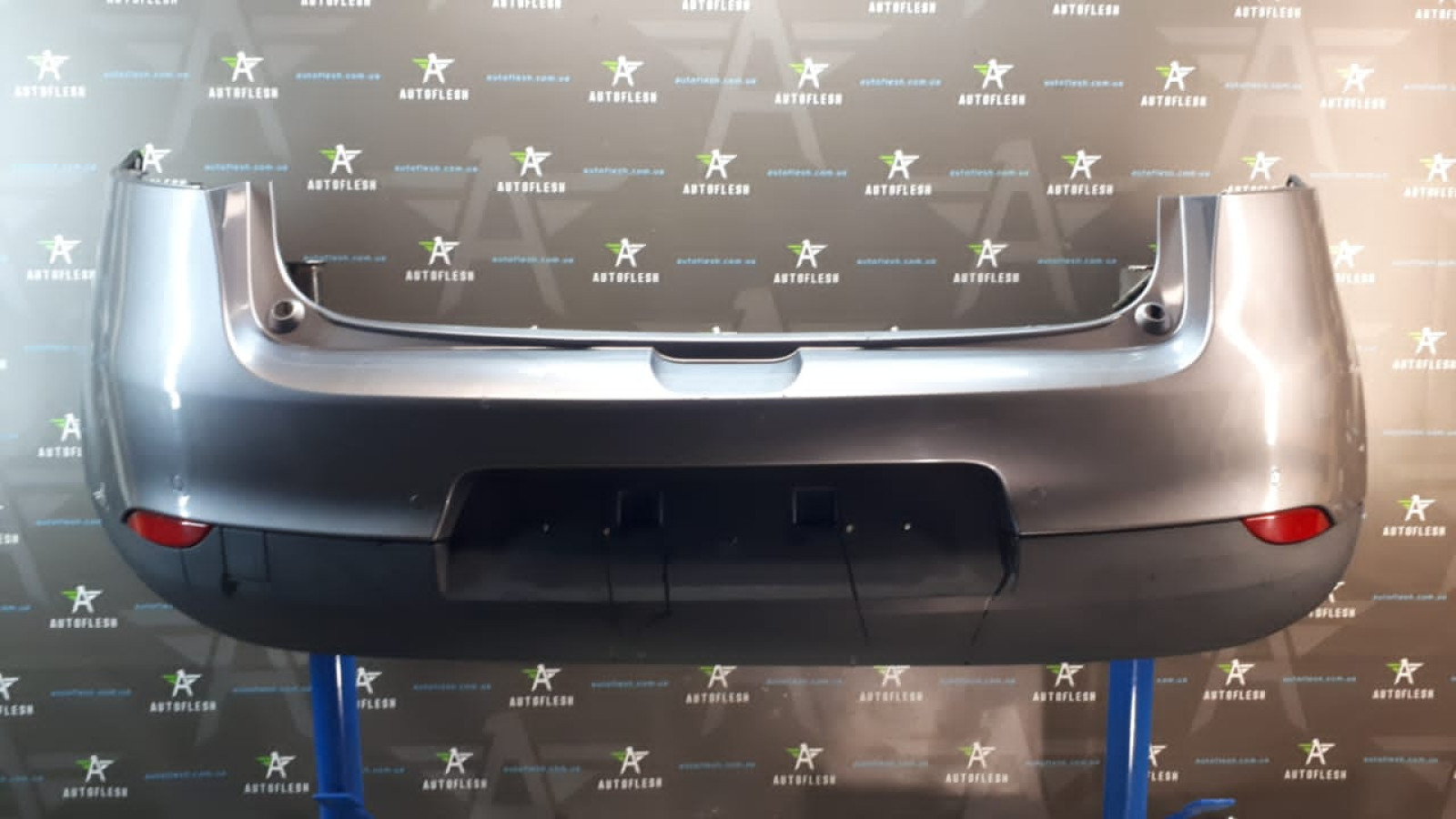 Б/у бампер задний в сборе с парктроником 850220009R для Renault Megane III, хэтчбек Б/у бампер задний в сборе с парктроником 850220009R для Renault Megane III, хэтчбек