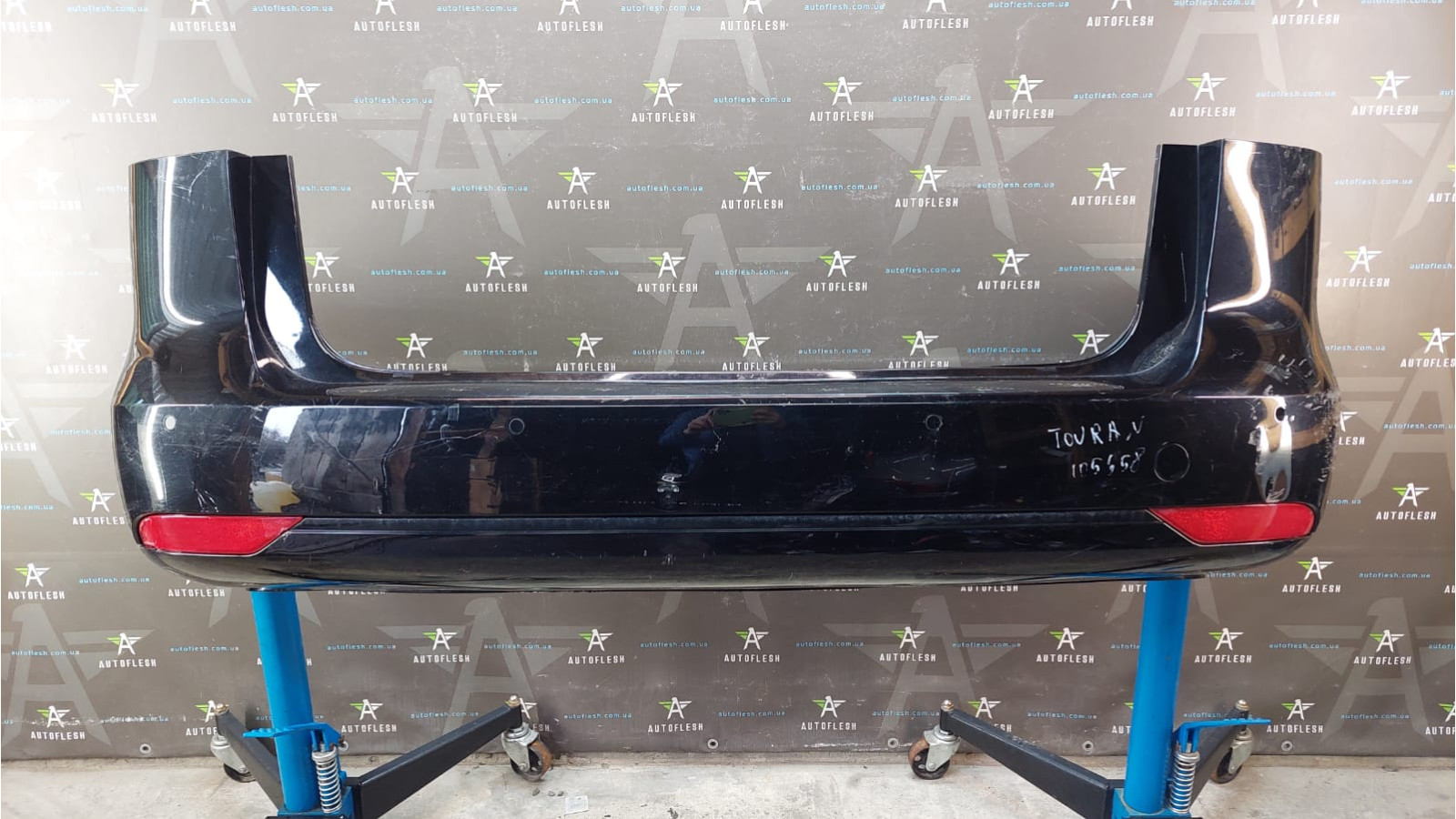 Б/у бампер задний в сборе 1T0807421, 1T0807417 для Volkswagen Touran