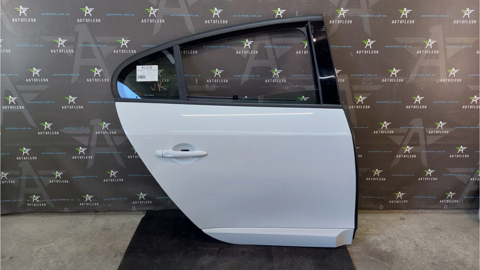 Б/у дверь задняя правая 821009100R для Renault Fluence