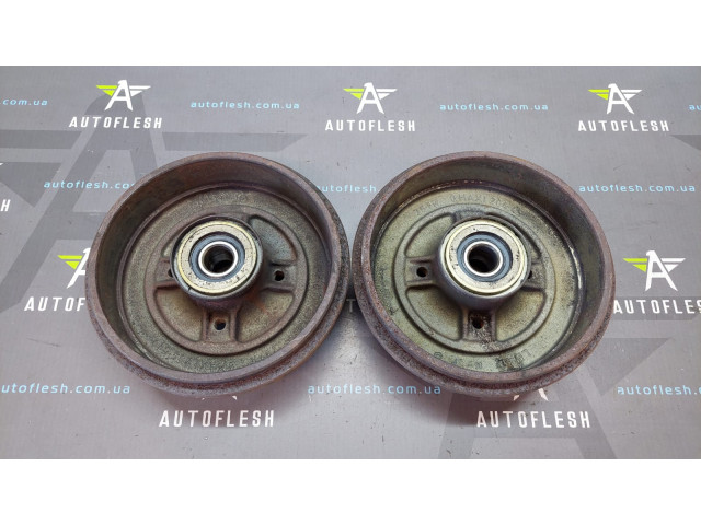 Б/у тормозной барабан задний 432009234R, 432039745R, 432007212R для Dacia/ Mercedes/ Renault