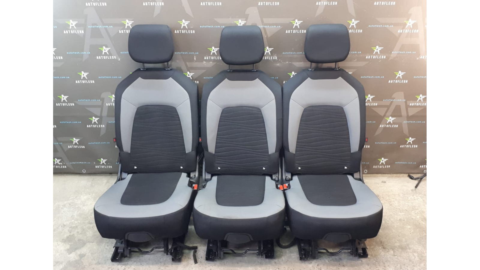 Б/у сиденья задние трансформеры/ складные для Citroen C4 Picasso II Б/у сиденья задние трансформеры/ складные для Citroen C4 Picasso II