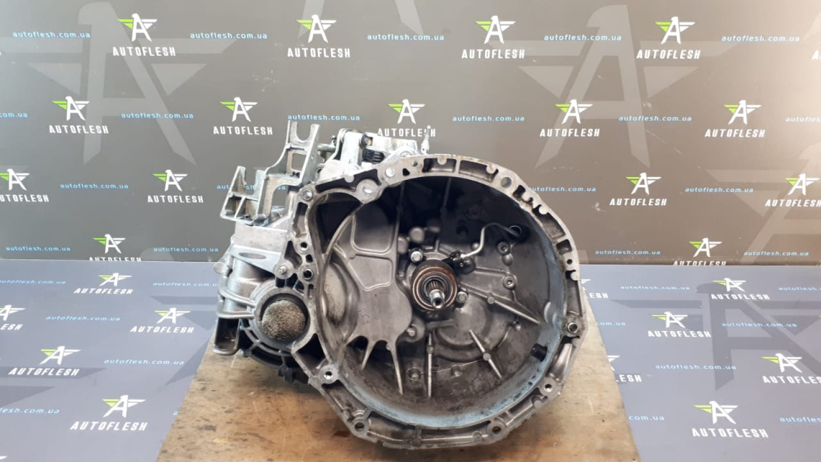 Б/у КПП/ коробка передач ND0002/ 8200559512, 1.9 dCi, 6-ти ступенчатая для Renault Grand Scenic II/ Scenic II