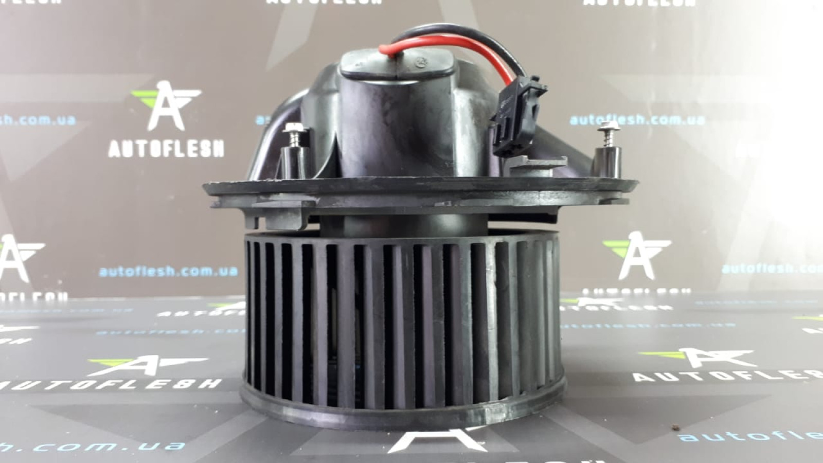 Б/у вентилятор печки 1K1820015G, F997165A для Audi/ Seat/ Skoda/ Volkswagen