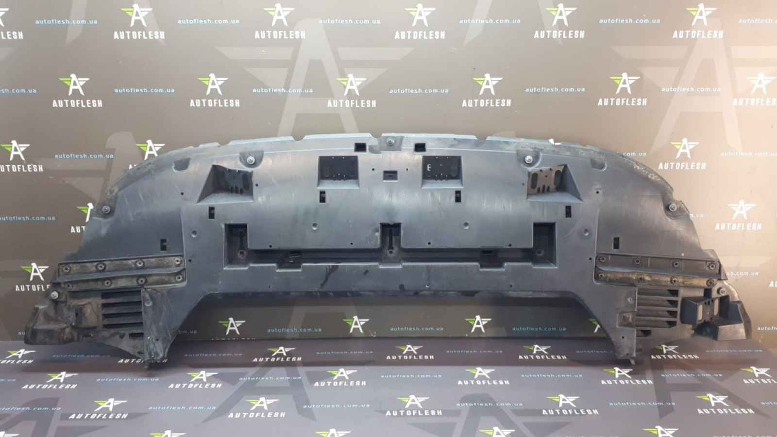 Б/у защита под бампер 9688532580 для Citroen C4 II/ DS4