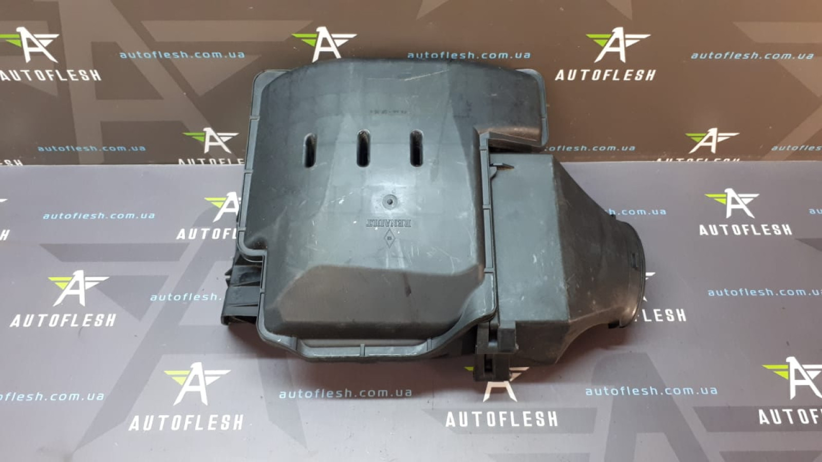 Б/у корпус воздушного фильтра 7700104844, 44605885901 для Renault